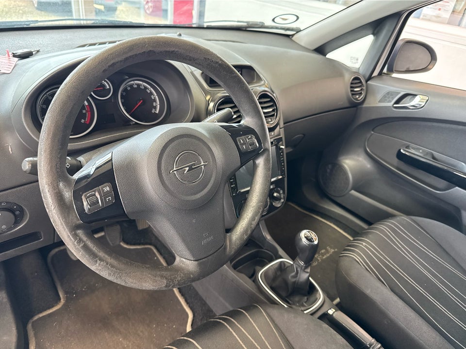 Opel Corsa 1,0 12V Enjoy 3d