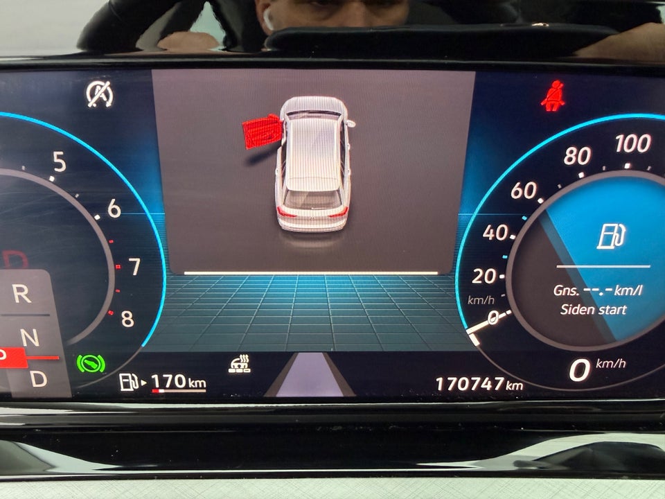 VW Golf VIII 1,5 eTSi 130 Life Variant DSG 5d