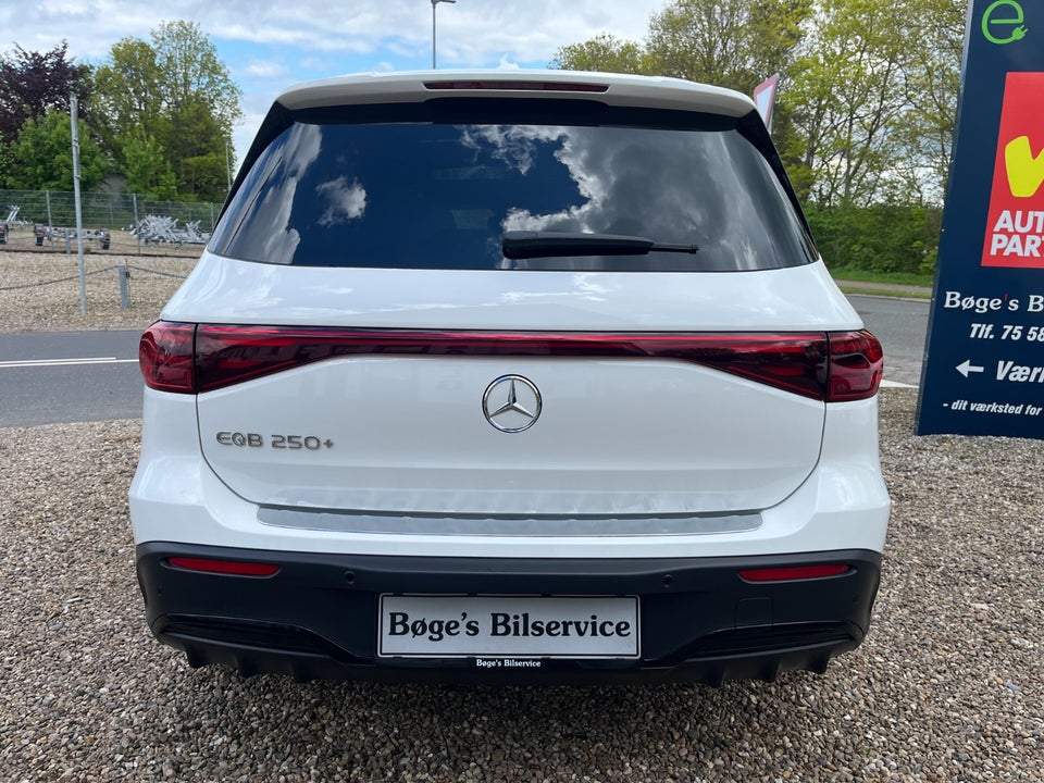 Mercedes EQB250+ AMG Line Advance Plus 5d