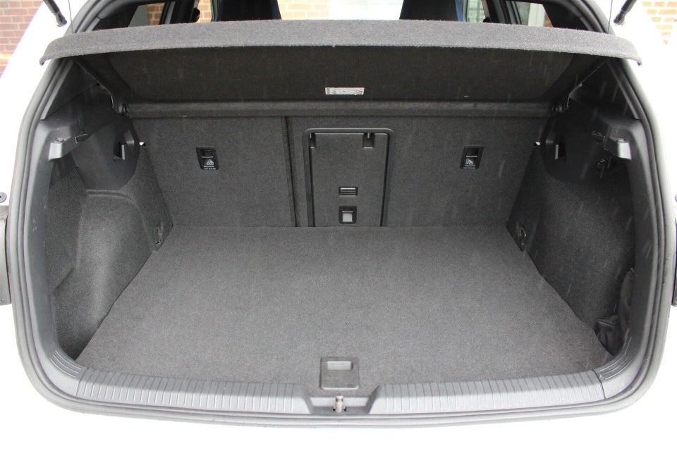 VW Golf VIII 1,4 GTE DSG 5d