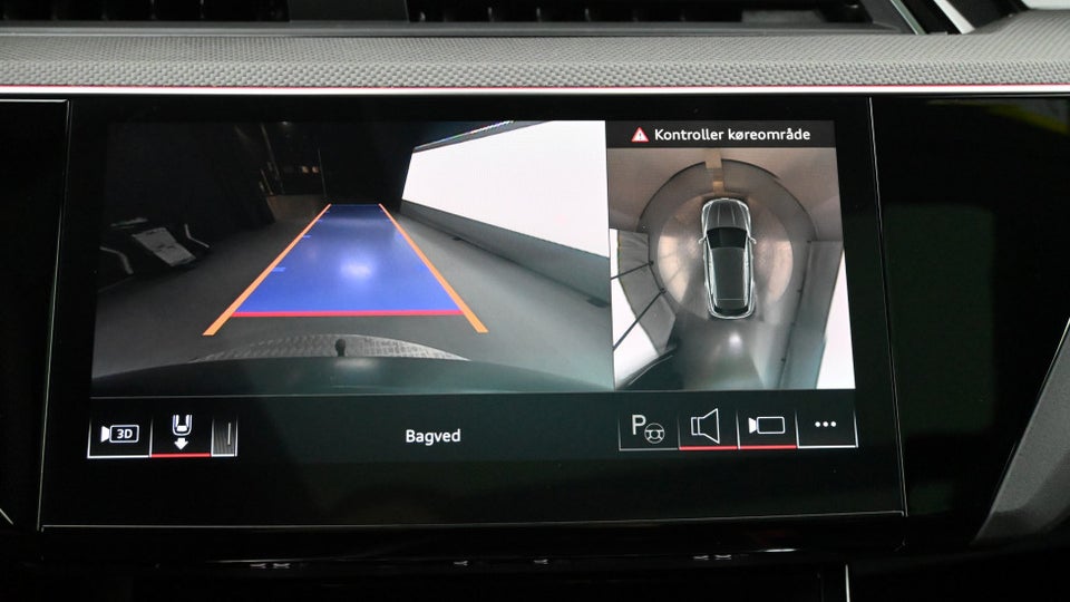 Audi Q8 e-tron 55 S-line quattro 5d