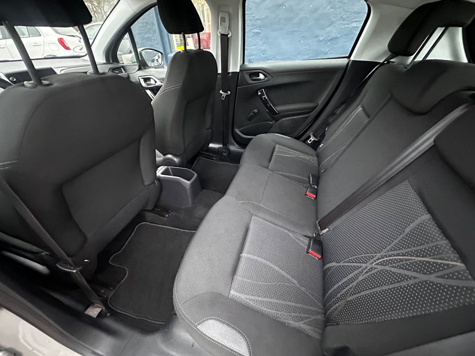 Peugeot 208 1,4 HDi 68 Active 5d