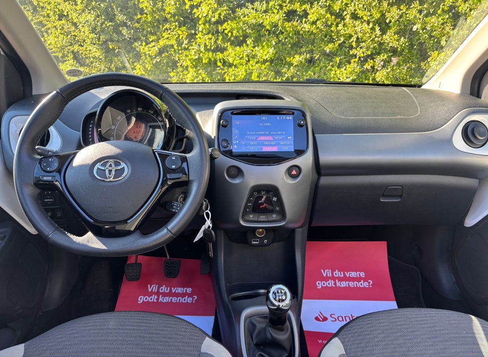 Toyota Aygo 1,0 VVT-i x-sky 5d