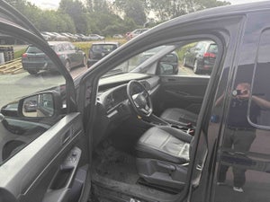 VW Caddy, modelår 2024, 33,000 km