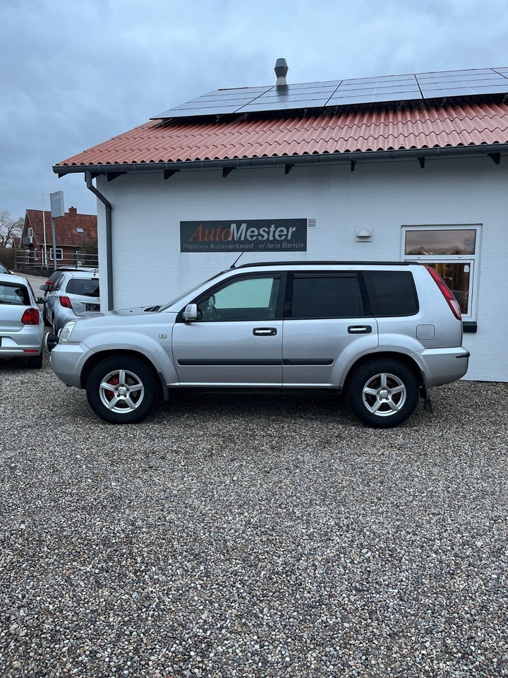 Nissan X-Trail 2,2 dCi Van 5d