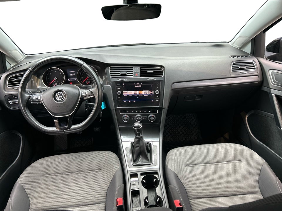 VW Golf VII 1,6 TDi 115 Comfortline Variant 5d