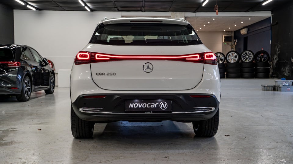 Mercedes EQA250 Progressive 5d