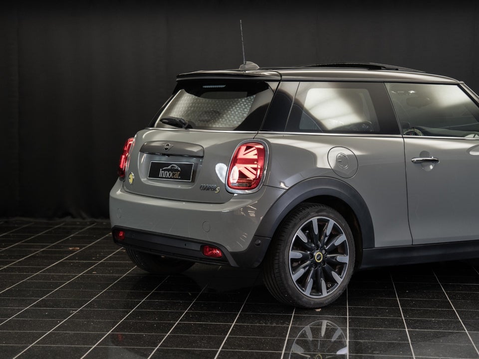 MINI Cooper SE Maximise 3d