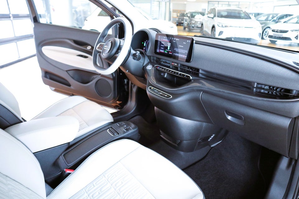 Fiat 500e 42 la Prima by Bocelli 3d