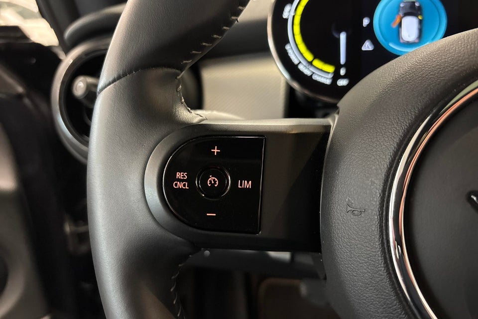 MINI Cooper SE Maximise 3d