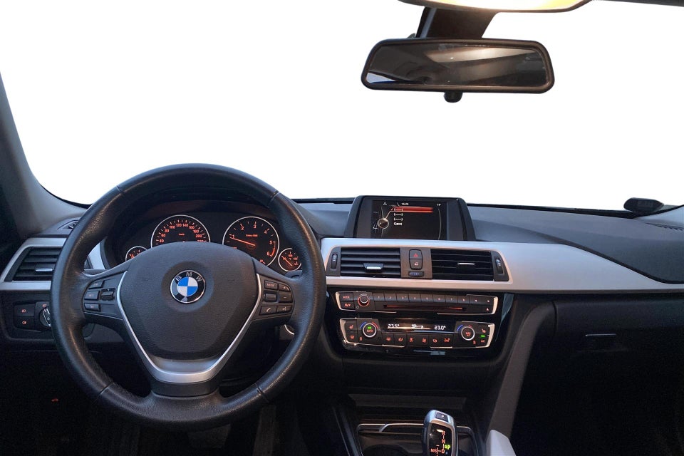 BMW 320d 2,0 Touring aut. 5d