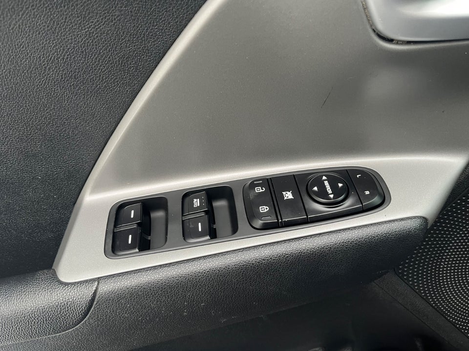Kia Niro 1,6 HEV Vision DCT 5d