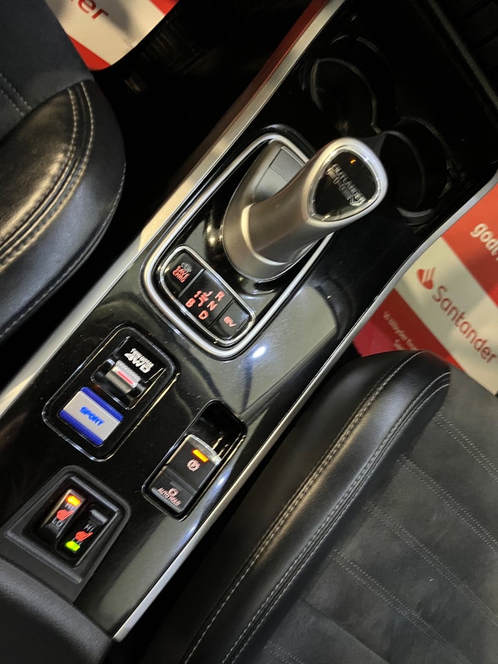 Mitsubishi Outlander 2,4 PHEV Invite CVT 4WD 5d