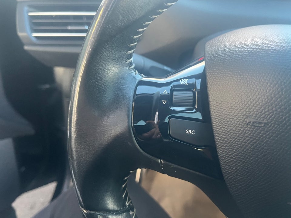 Peugeot 308 1,6 BlueHDi 120 Allure Sky 5d