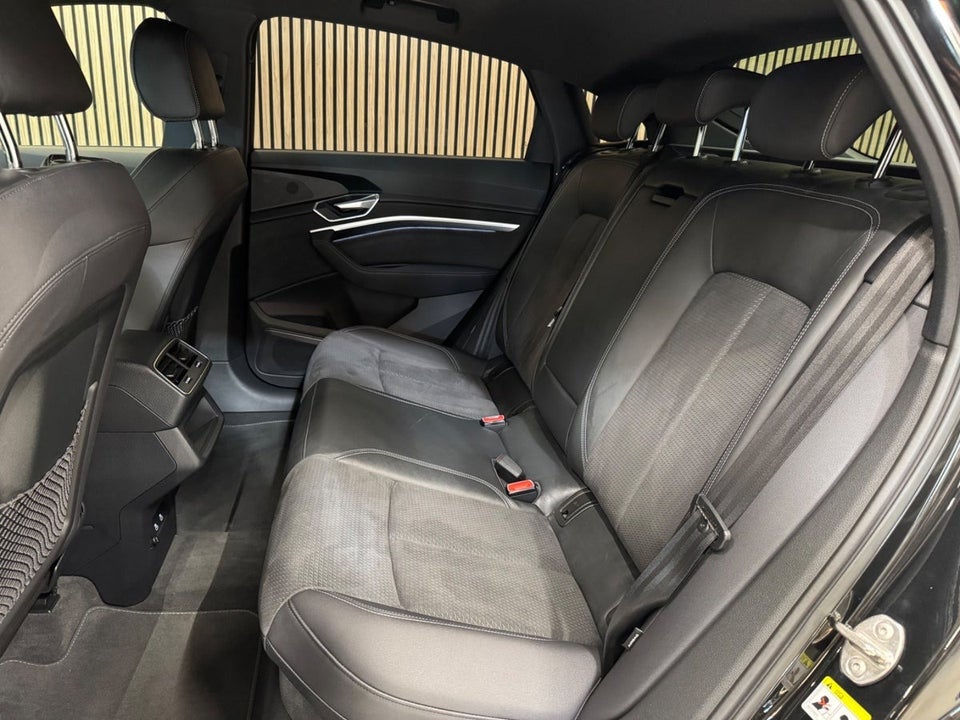 Audi e-tron 55 S-line Sportback quattro 5d