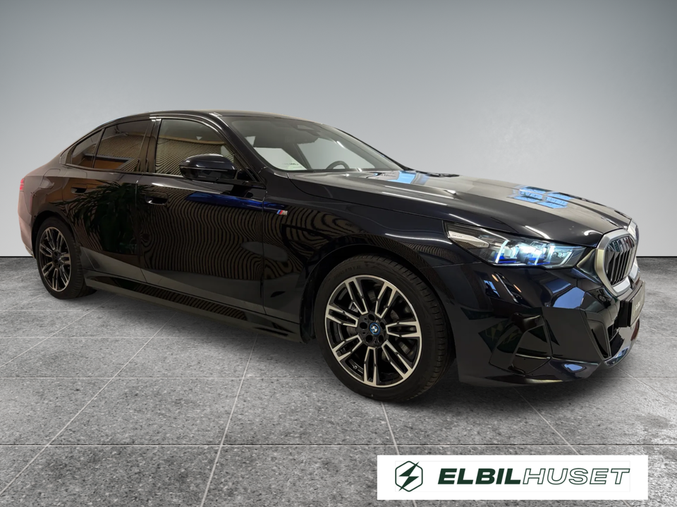 BMW i5 eDrive40 M-Sport 4d