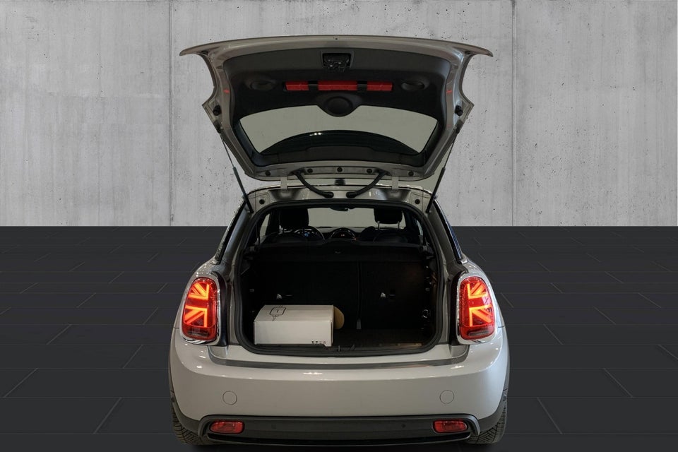 MINI Cooper SE Classic Trim 3d