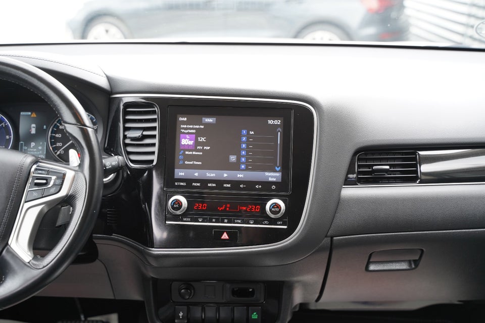 Mitsubishi Outlander 2,4 PHEV Inform+ CVT 4WD 5d