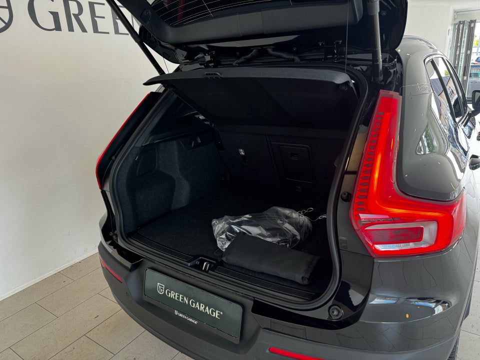 Volvo XC40 ReCharge Extended Range Plus 5d