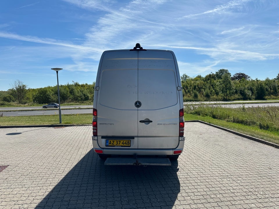 Mercedes Sprinter 319 3,0 CDi R2 Kassevogn aut. 5d