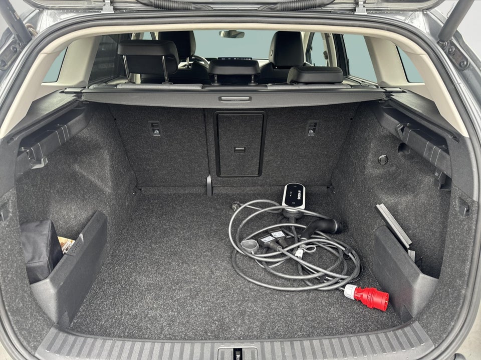 Skoda Enyaq 60 iV Loft 5d