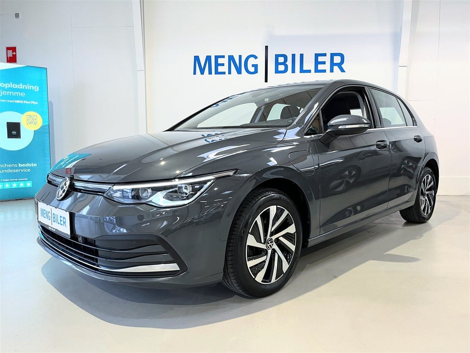 VW Golf VIII 1,4 eHybrid DSG 5d