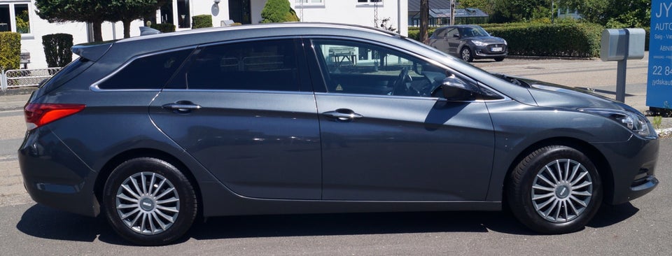 Hyundai i40 1,7 CRDi 141 Premium CW 5d