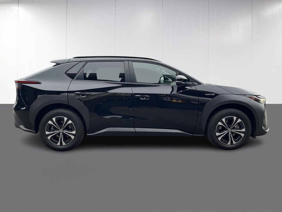 Toyota bZ4X Active 5d