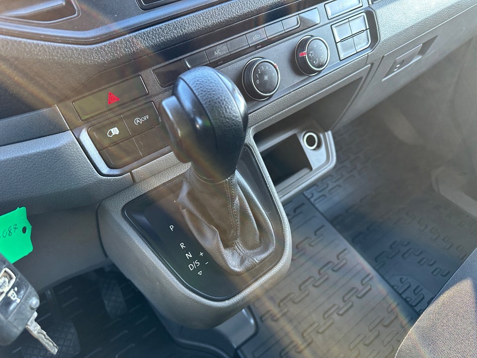 VW Crafter 35 2,0 TDi 177 Kassevogn L3H2 aut.