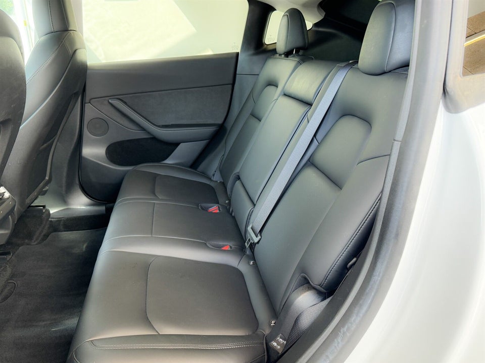 Tesla Model Y Long Range AWD 5d