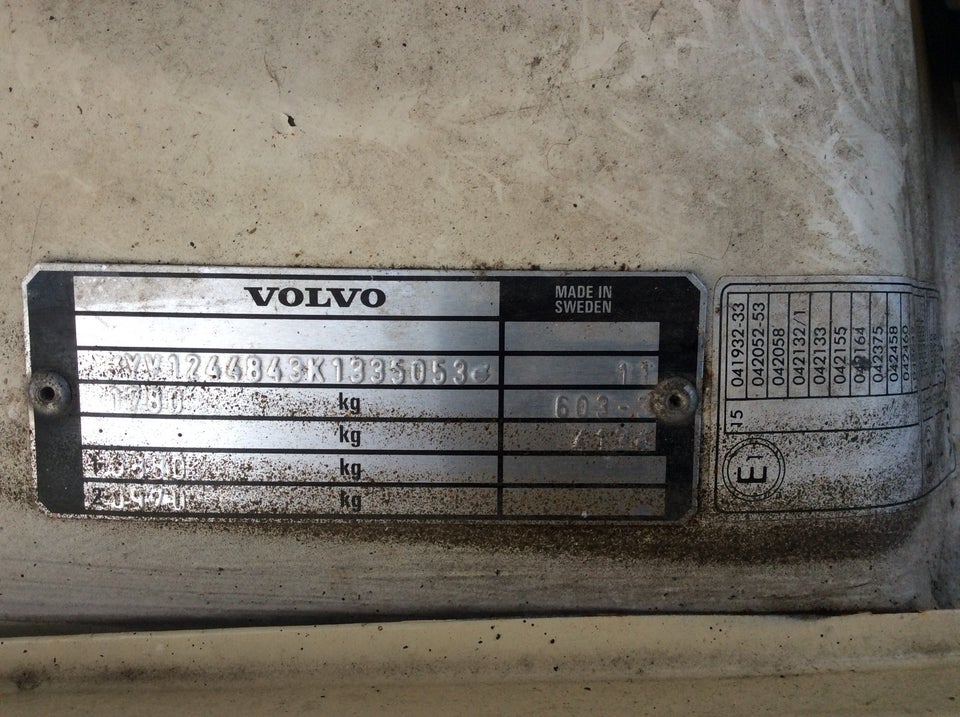 Volvo 240 2,3 GL 4d