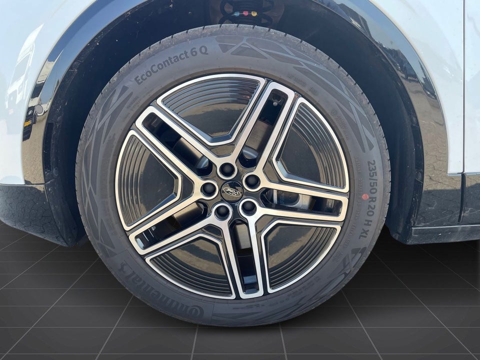 Ford Capri 77 Premium Extended Range 5d