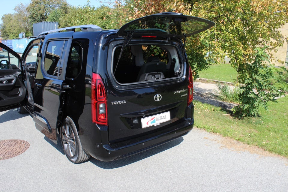 Toyota ProAce City Verso 50 Long Family 5d