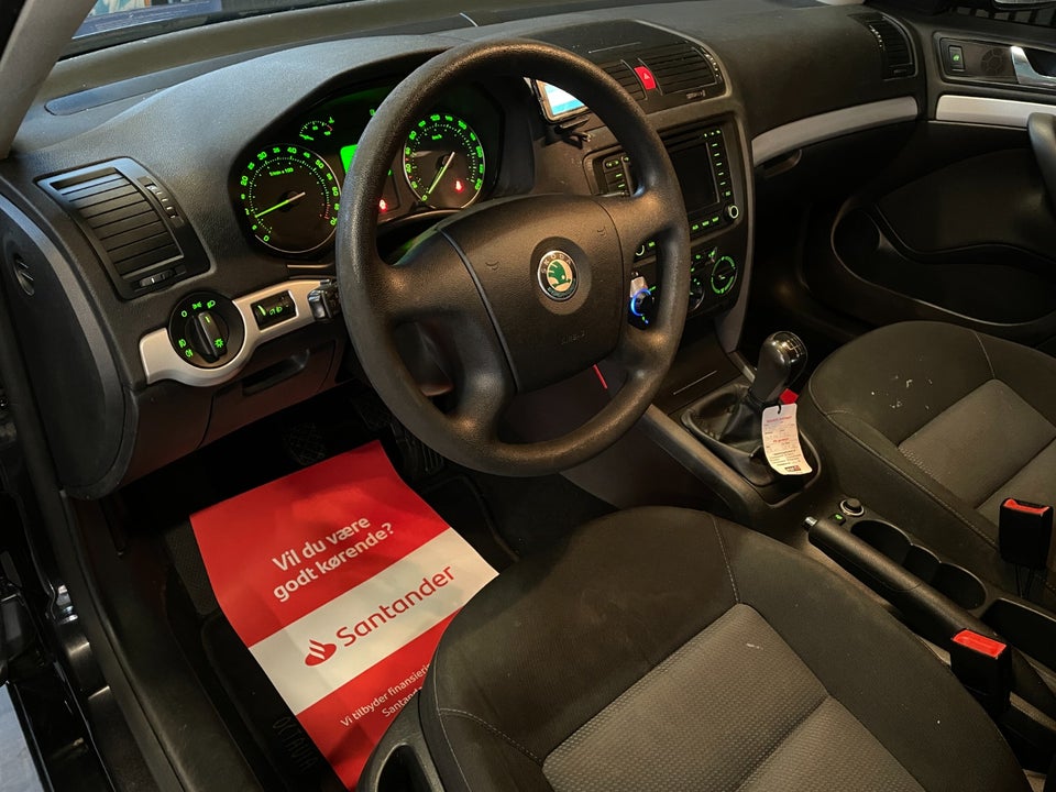 Skoda Octavia 1,8 TSi 160 Ambiente Combi 5d