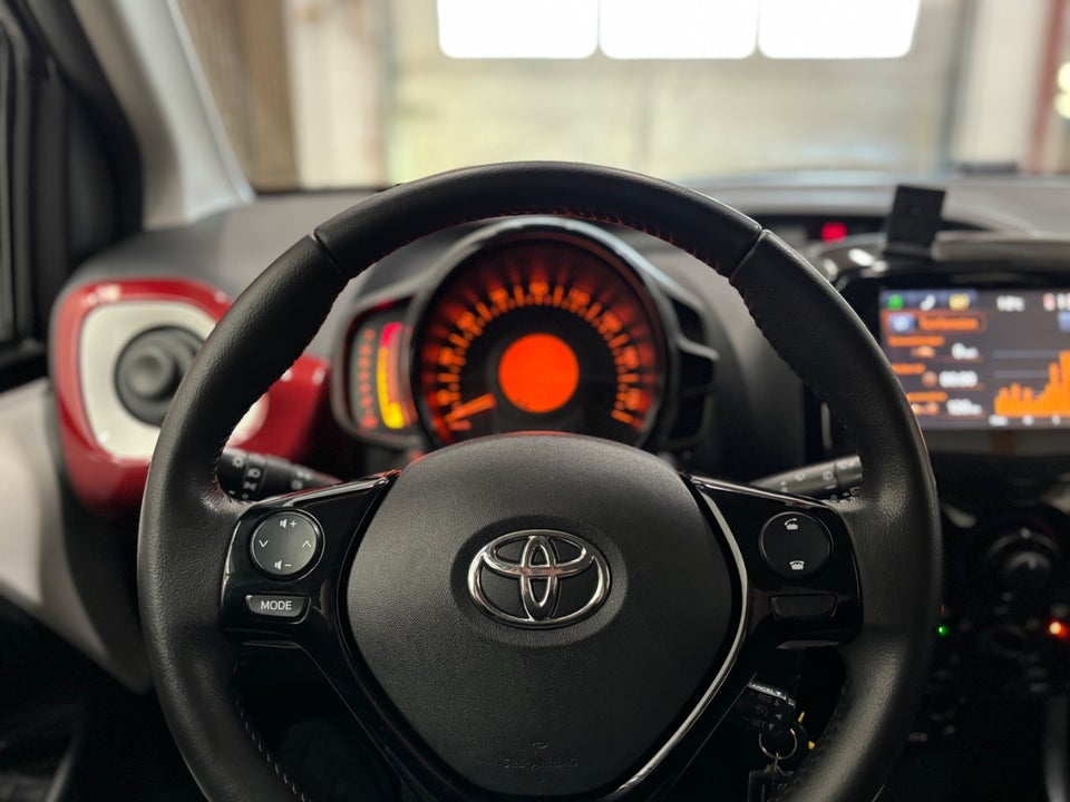 Toyota Aygo 1,0 VVT-i x-pose 5d