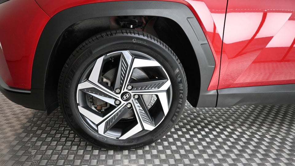 Hyundai Tucson 1,6 PHEV Essential aut. 4WD 5d