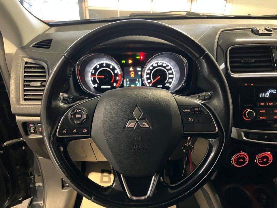 Mitsubishi ASX 1,6 Invite 5d