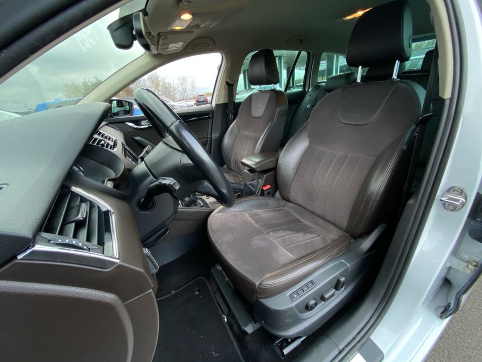 Skoda Octavia 1,8 TSi 180 Laurin & Klement Combi 5d