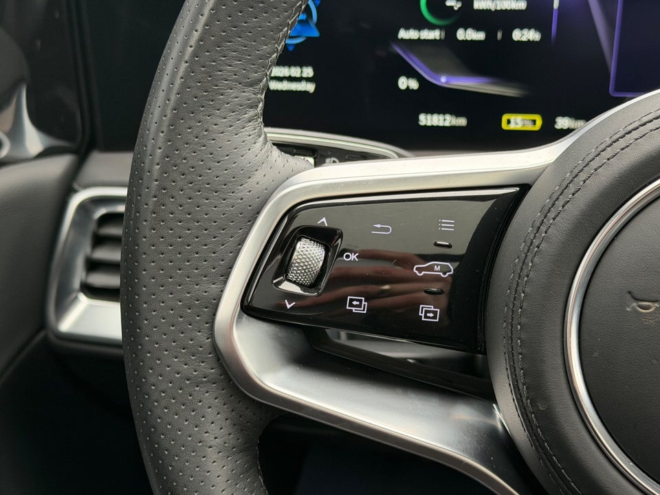 Hongqi E-HS9 99 Exclusive Black Edition 5d