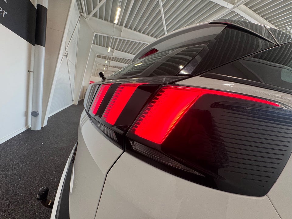 Peugeot 3008 1,2 PureTech 130 Active EAT6 5d