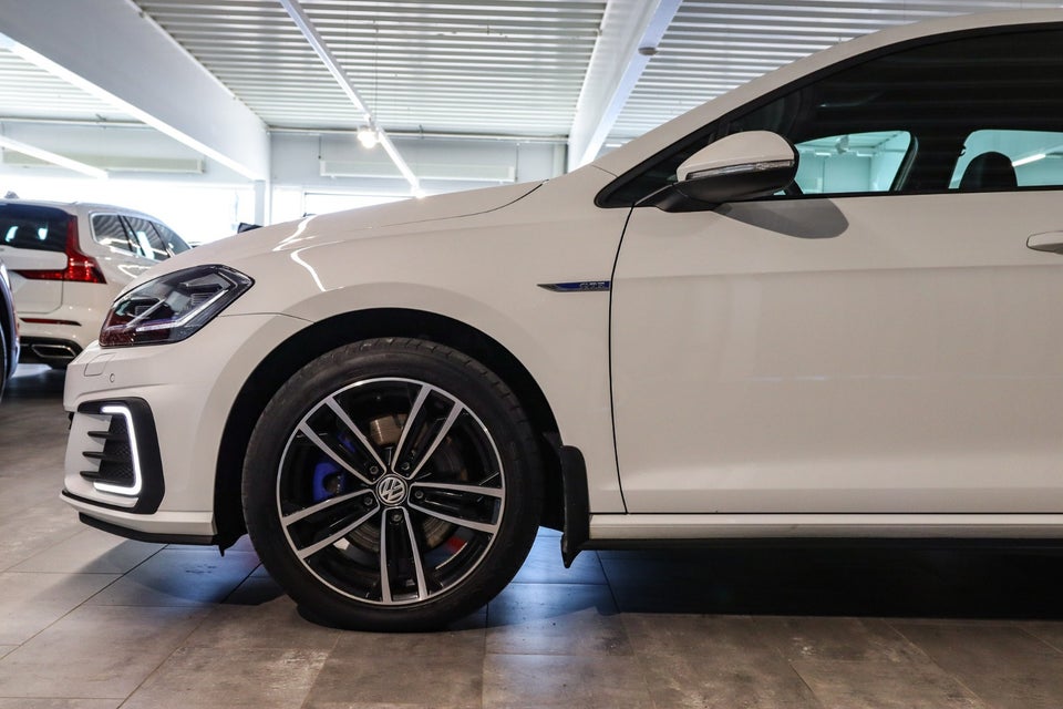 VW Golf VII 1,4 GTE DSG 5d