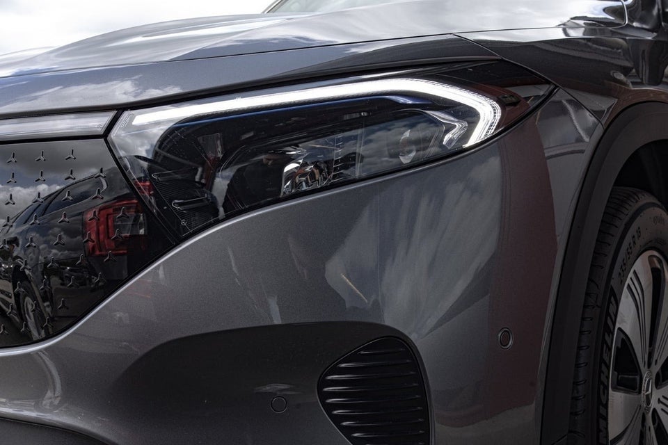 Mercedes EQB300 Progressive 4Matic 5d