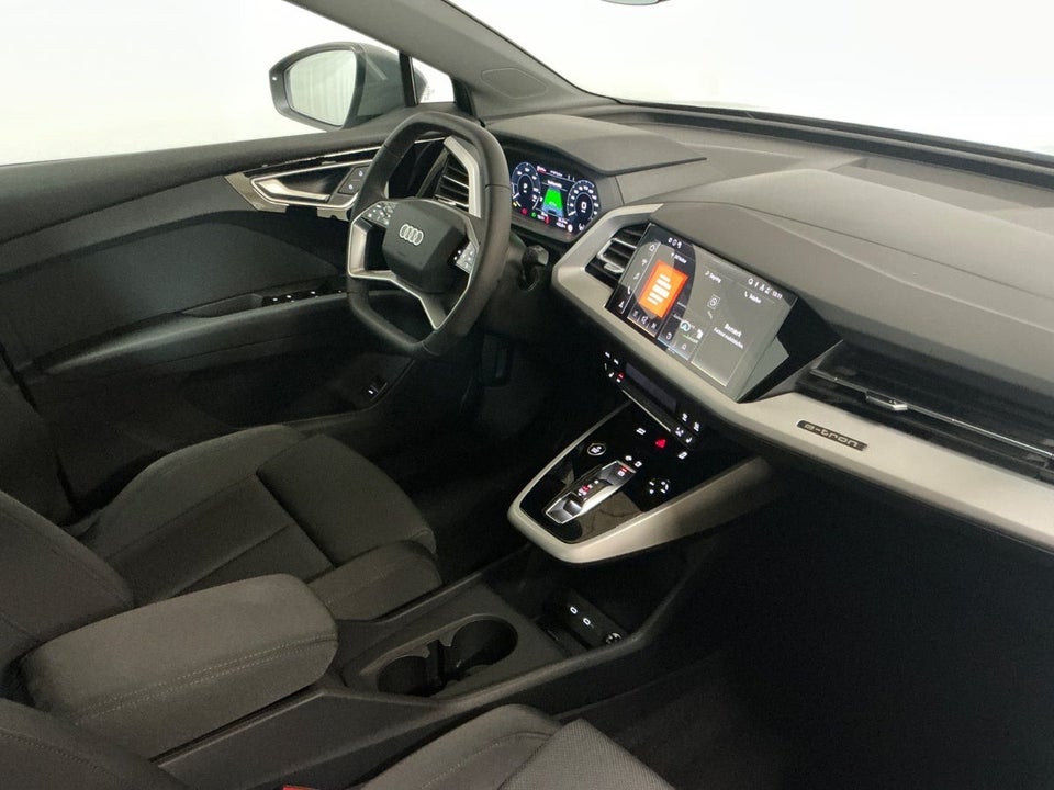 Audi Q4 e-tron 45 S-line 5d