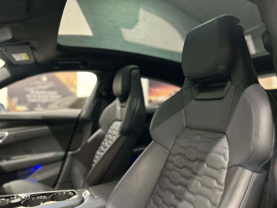 Audi e-tron GT quattro 4d