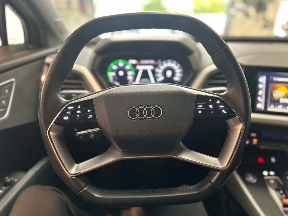 Audi Q4 e-tron 40  5d