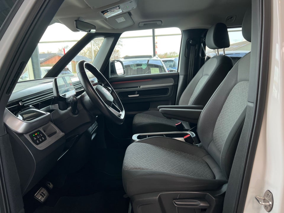 VW ID.Buzz 77 Pro SWB 5d