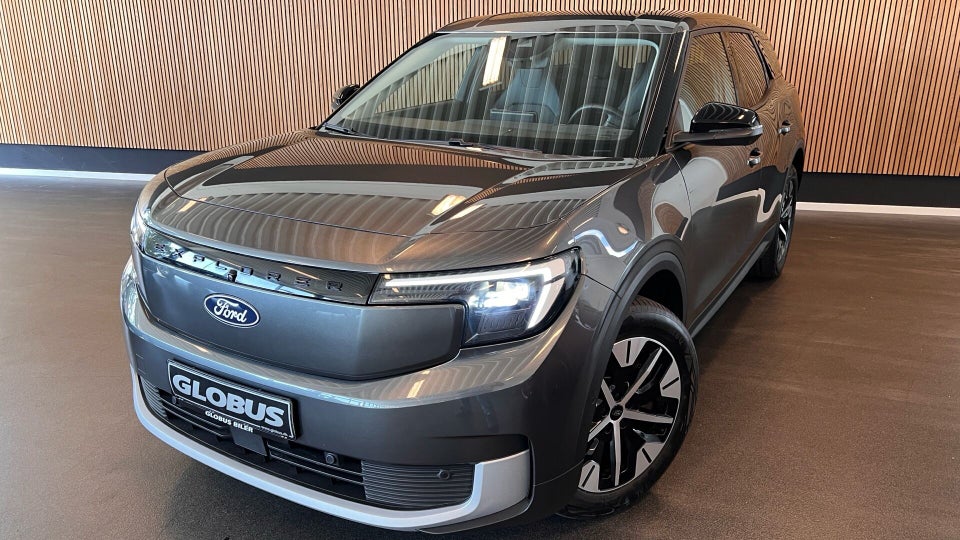 Ford Explorer 79 Select Extended Range AWD 5d