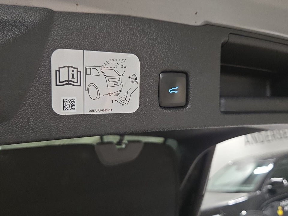 Ford Kuga 2,5 PHEV Vignale CVT 5d