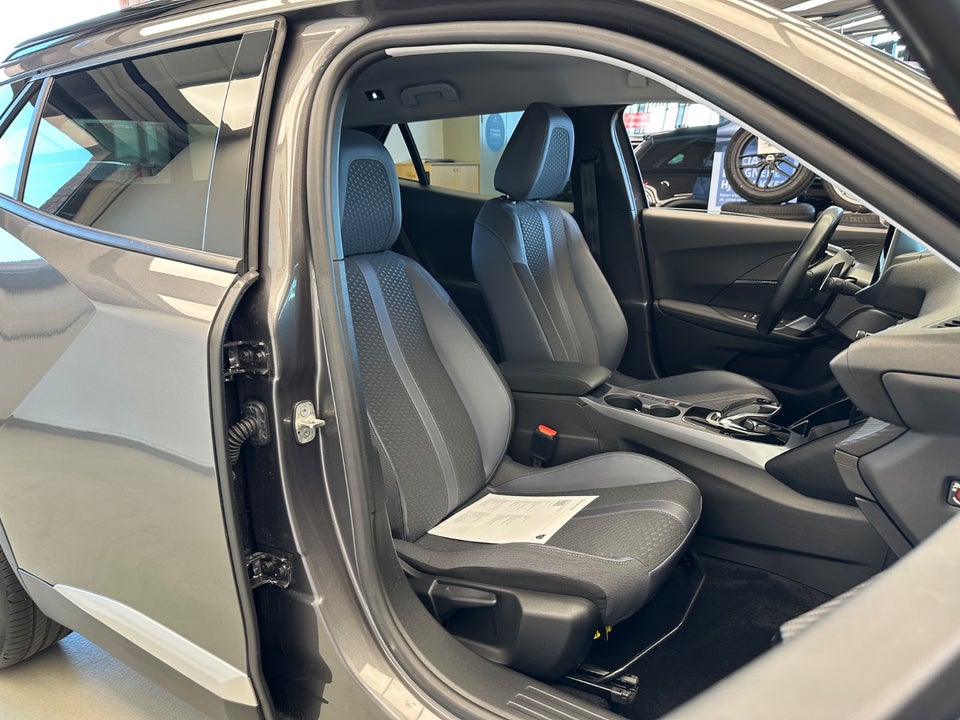Peugeot 2008 1,5 BlueHDi 130 Allure EAT8 5d
