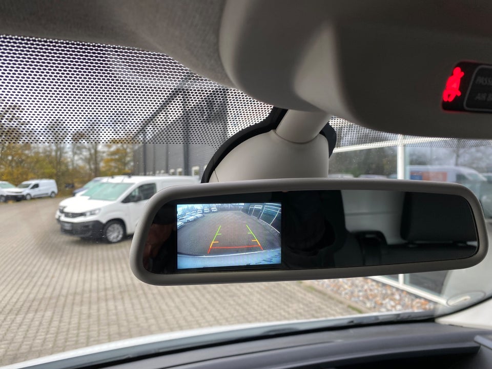 Renault Trafic T29 2,0 dCi 145 L2H1